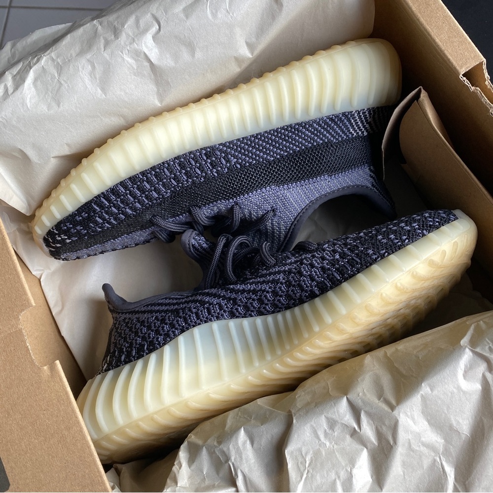 Yeezy Boost 350 V2 Carbon